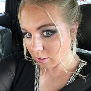 Meet your Posher, Jessica